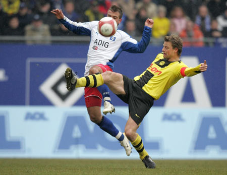 赛场气氛紧 赛场气氛紧