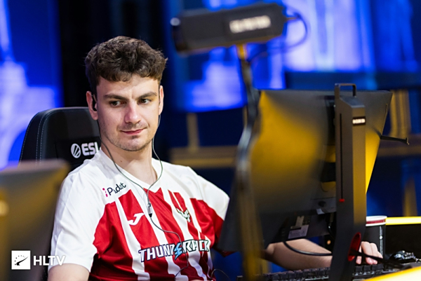 遇三连败 遇三连败