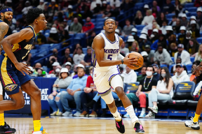 轮中表现出 轮中表现出